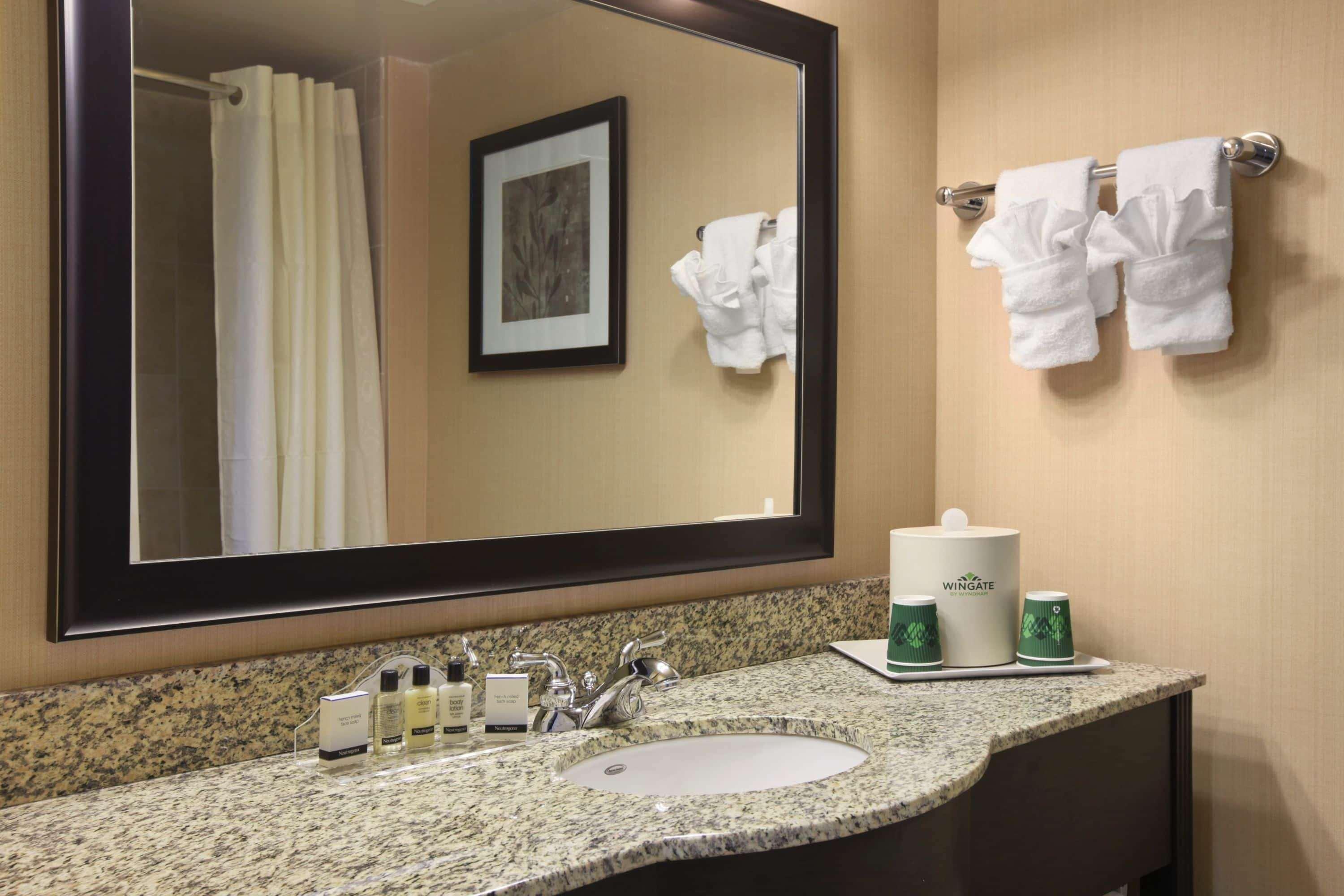 วินเกท บาย วินด์แฮม สเตท อารีนา รอลีจ์/แครี Hotel ราลลี ภายนอก รูปภาพ