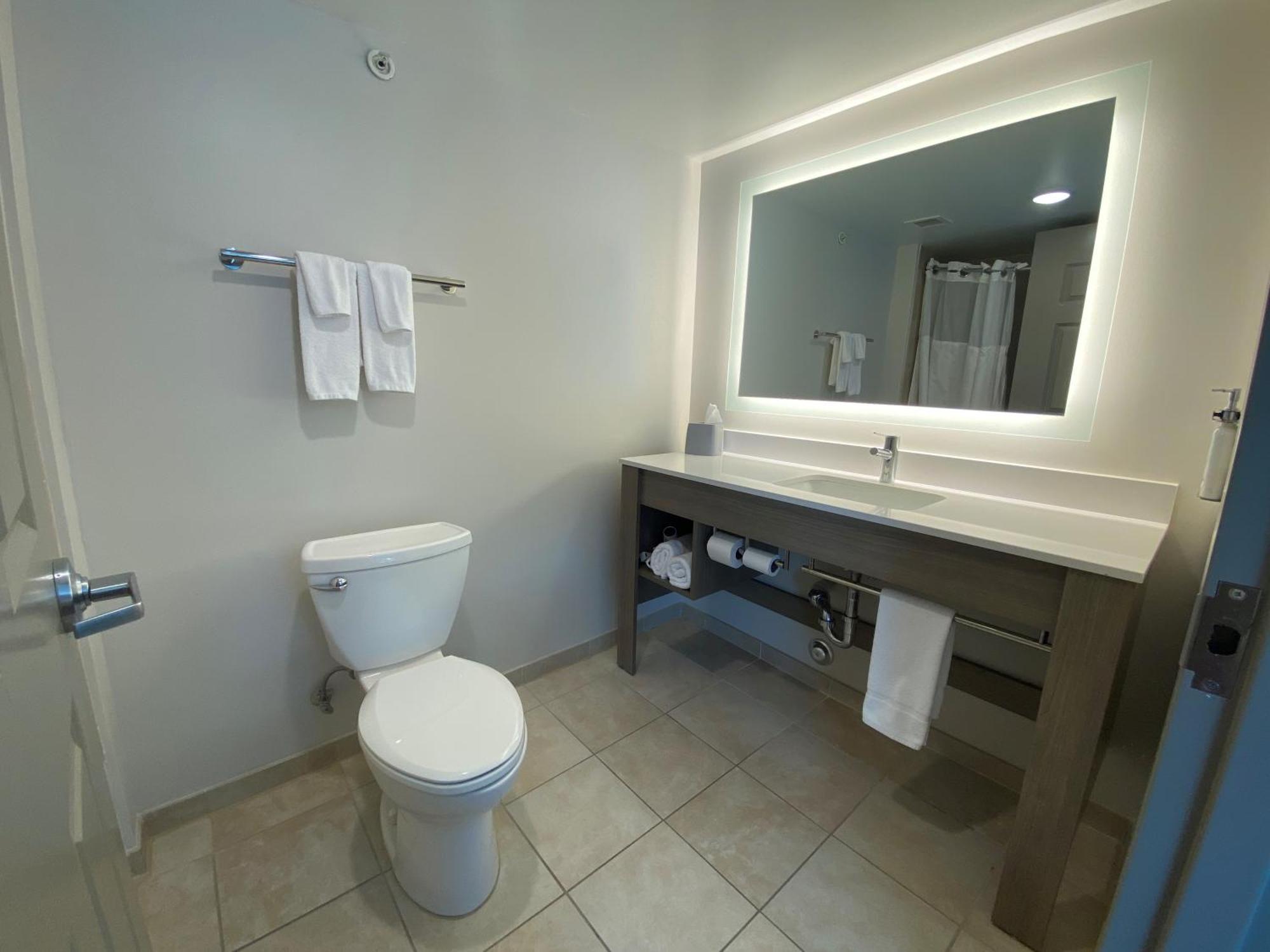 วินเกท บาย วินด์แฮม สเตท อารีนา รอลีจ์/แครี Hotel ราลลี ภายนอก รูปภาพ